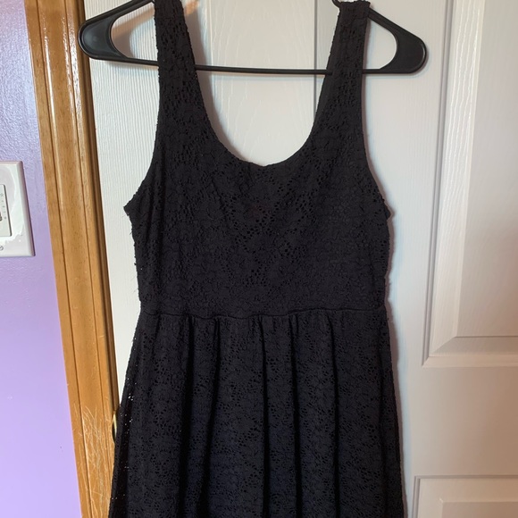medium black lace dress - Picture 1 of 3